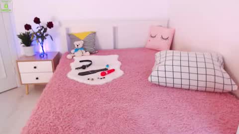 Sonya Lime online show from February 5, 2026, 7:35 am