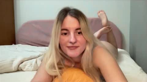 Sonya online show from February 4, 2025, 9:20 pm