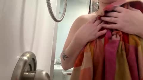 Snapshot of soohott123 chatting on January 11, 2026, 3:44 am soohott123 online show from January 11, 2026, 3:44 am