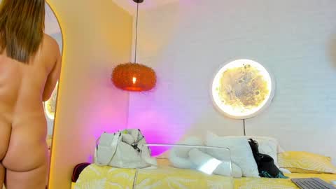 sophi_cooper29 online show from May 25, 2026, 7:31 pm