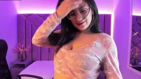 sophi_hardd online show from June 13, 2026, 5:44 pm