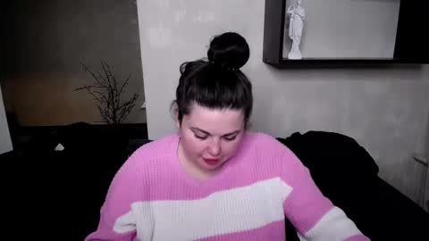 sophia__olsen online show from November 6, 2025, 6:58 am