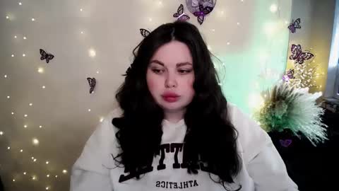 sophia__olsen online show from February 3, 2026, 7:35 am