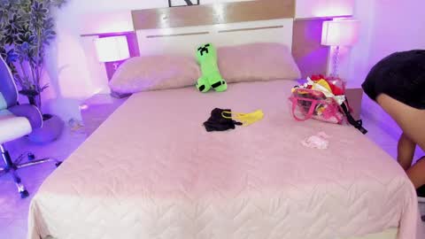 Snapshot of sophia_duarte_ chatting on May 11, 2026, 11:38 am sophia_duarte_ online show from May 11, 2026, 11:38 am