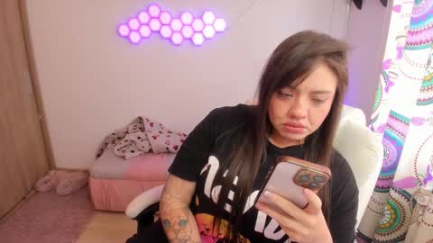 sophia_grants online show from December 14, 2025, 4:56 pm