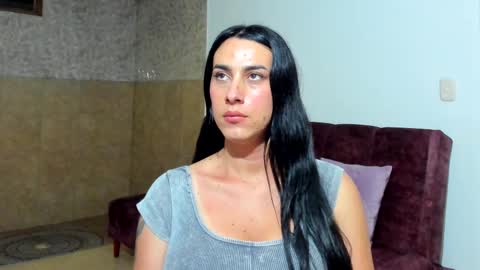 Snapshot of sophia_harry chatting on February 25, 2025, 2:14 am sophia CM online show from February 25, 2025, 2:14 am