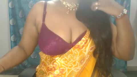 Snapshot of sophia_indian chatting on June 17, 2026, 5:21 am Sophia Tamil online show from June 17, 2026, 5:21 am