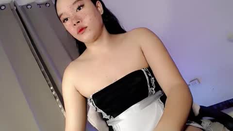 sophia_walker18 online show from April 19, 2026, 9:41 am