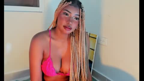 Snapshot of sophiabloss chatting on June 15, 2026, 8:44 pm Sophie online show from June 15, 2026, 8:44 pm