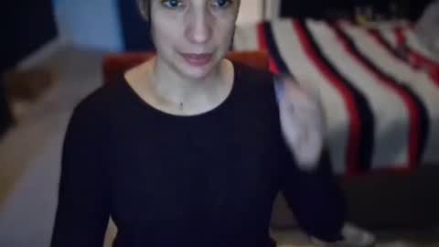 sophiadover online show from April 20, 2026, 4:10 pm