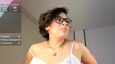 Snapshot of sophiadumont chatting on February 19, 2025, 8:55 am Sophia online show from February 19, 2025, 8:55 am