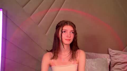 SophiaProve online show from November 27, 2025, 5:04 pm