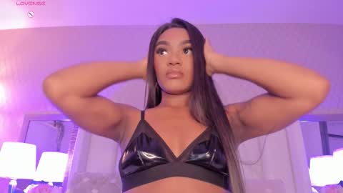 SophiaSmiths online show from October 29, 2025, 10:00 pm