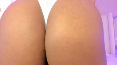 Snapshot of sophiasmiths_ chatting on July 14, 2026, 8:25 pm SophiaSmiths online show from July 14, 2026, 8:25 pm