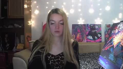 Snapshot of sophiasonata chatting on December 14, 2024, 2:45 am SophiaSonata online show from December 14, 2024, 2:45 am