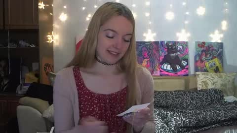 Snapshot of sophiasonata chatting on December 23, 2024, 1:18 am SophiaSonata online show from December 23, 2024, 1:18 am