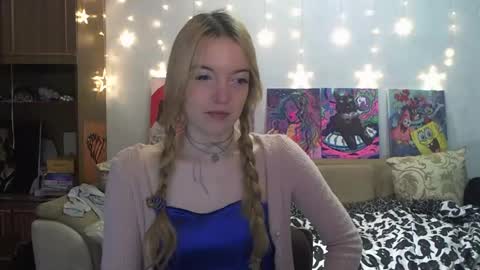 Snapshot of sophiasonata chatting on January 1, 2025, 12:00 am SophiaSonata online show from January 1, 2025, 12:00 am