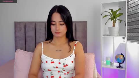  Sophie  online show from March 6, 2025, 7:32 pm