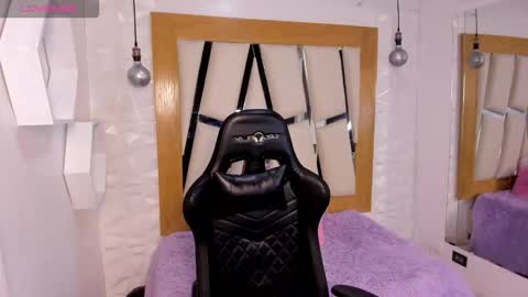 Sophie  online show from November 20, 2025, 7:46 pm