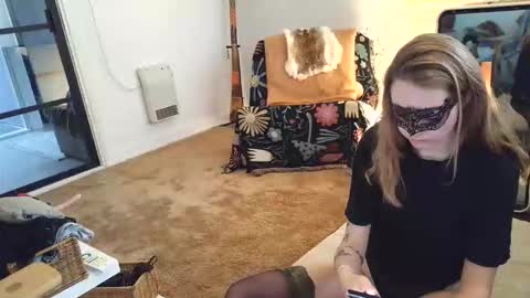 Snapshot of sophie_and_joost_luckydip chatting on February 1, 2026, 3:32 pm Sophie And Joost Luckydips Cam online show from February 1, 2026, 3:32 pm