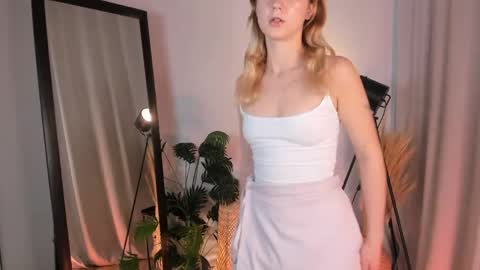 Snapshot of sophie_blossom_ chatting on May 2, 2026, 2:00 pm Sophia online show from May 2, 2026, 2:00 pm
