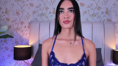 Snapshot of sophie_deargb chatting on January 23, 2025, 8:02 pm Sofia santodomingo online show from January 23, 2025, 8:02 pm