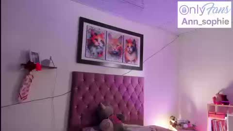 sophie doll online show from September 23, 2025, 2:53 pm