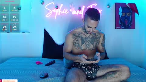 Snapshot of sophie_foxx chatting on December 19, 2024, 2:12 am SOPHIE - FOXX online show from December 19, 2024, 2:12 am