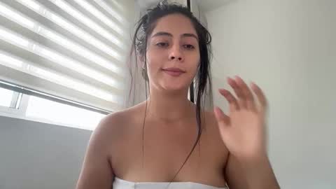 Sophie online show from May 18, 2026, 5:41 pm