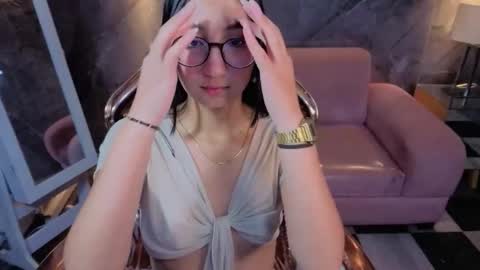 sophie_jones_b online show from February 6, 2026, 12:52 pm