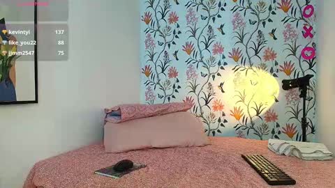 Sophie or Sof online show from February 20, 2025, 8:36 pm