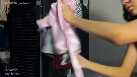 Sophie online show from February 18, 2026, 11:39 am