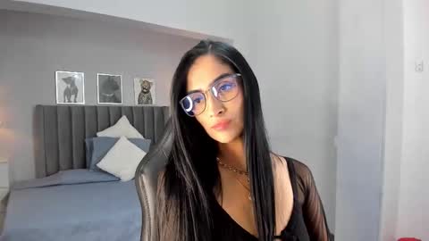 Sophi online show from February 9, 2026, 1:37 pm
