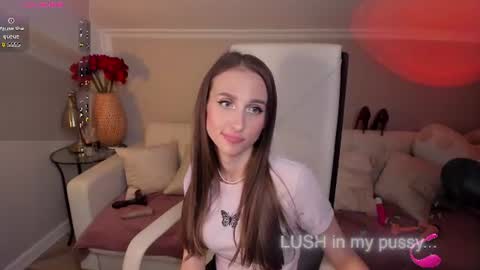 Snapshot of sophie_rocks chatting on June 13, 2026, 10:35 am Sophie online show from June 13, 2026, 10:35 am