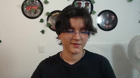 sophie_ross1 online show from September 23, 2025, 3:53 am