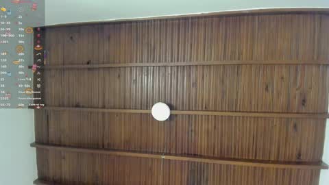 sophie_smith19 online show from April 14, 2026, 1:39 pm