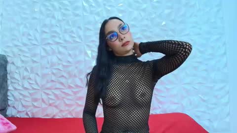 sophie_willow online show from March 7, 2026, 9:45 pm