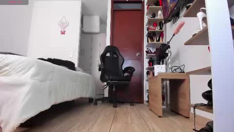 sophiebaker__ online show from July 19, 2026, 2:37 am