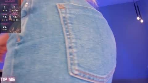 Sophie online show from November 1, 2025, 12:34 am