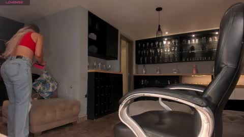 Sophie online show from November 5, 2025, 11:27 pm