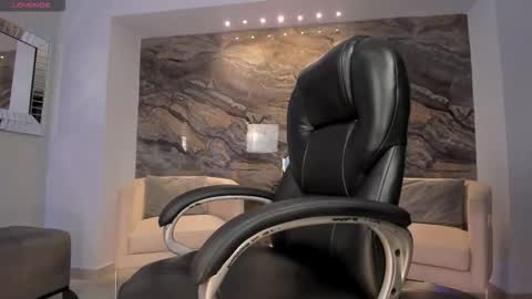 Sophie online show from November 13, 2025, 12:09 am