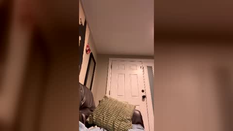 Sophieluvsthesun online show from June 26, 2026, 4:50 am