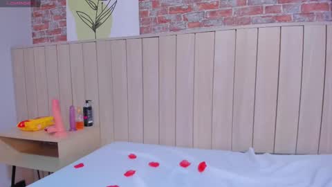 Sophie online show from February 14, 2025, 3:26 pm