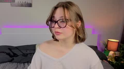 Snapshot of sophieblush chatting on July 3, 2026, 9:59 am Sophia online show from July 3, 2026, 9:59 am