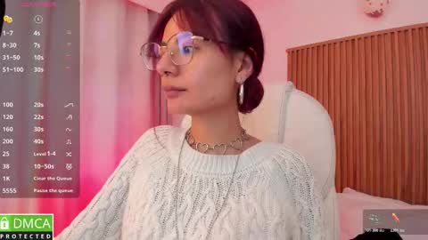   Sophie  IG sophiecherry es   online show from October 17, 2025, 10:34 pm