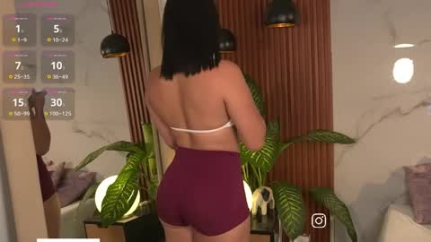 Sophie online show from April 10, 2026, 11:48 am