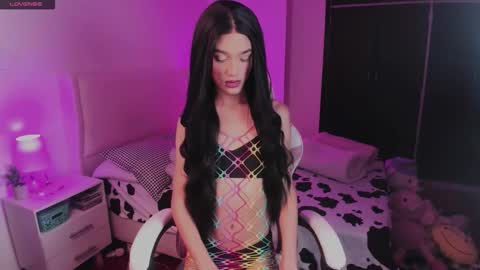    online show from November 6, 2025, 8:26 am