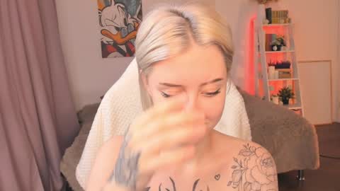 Snapshot of sophiee_lane chatting on February 2, 2025, 10:13 am Sophie online show from February 2, 2025, 10:13 am