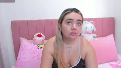 Snapshot of sophiee_rosee chatting on July 4, 2026, 9:43 pm sophiee rosee online show from July 4, 2026, 9:43 pm