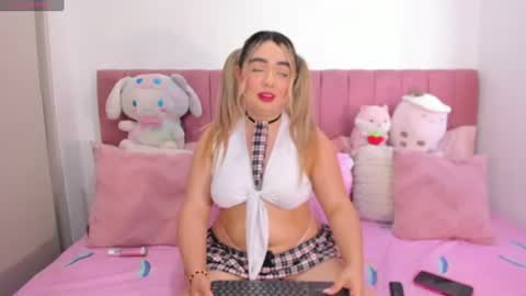 Snapshot of sophiee_rosee chatting on July 8, 2026, 5:17 pm sophiee rosee online show from July 8, 2026, 5:17 pm